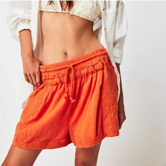 NWOT Free People | Day Blooms Cutwork Shorts | XS - Picture 1 of 8